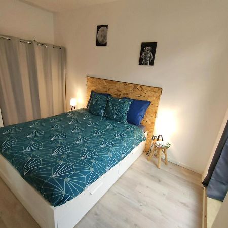 Patio Cosy Apartment Thizy-les-Bourgs ภายนอก รูปภาพ
