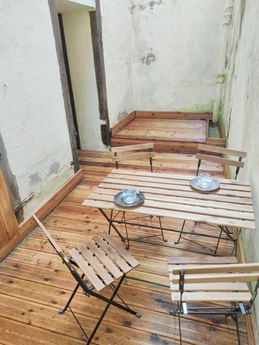 Patio Cosy Apartment Thizy-les-Bourgs ภายนอก รูปภาพ