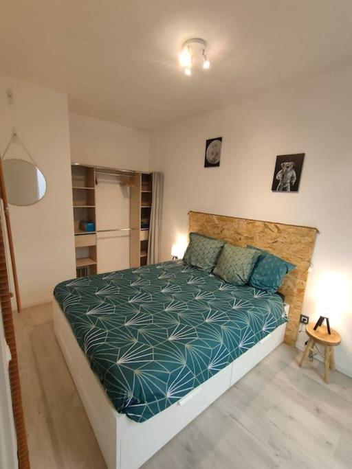 Patio Cosy Apartment Thizy-les-Bourgs ภายนอก รูปภาพ